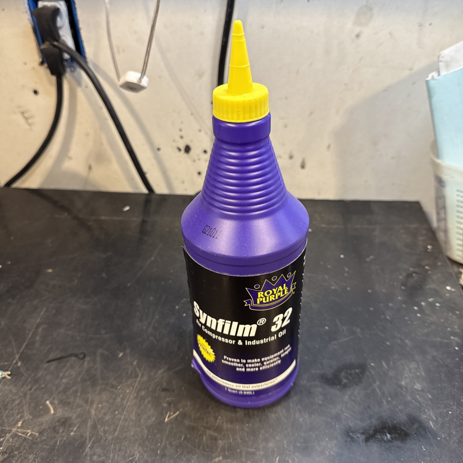 Royal Purple Synfilm 32 Air Compressor & Industrial oil, 1 Quart bottle #108234