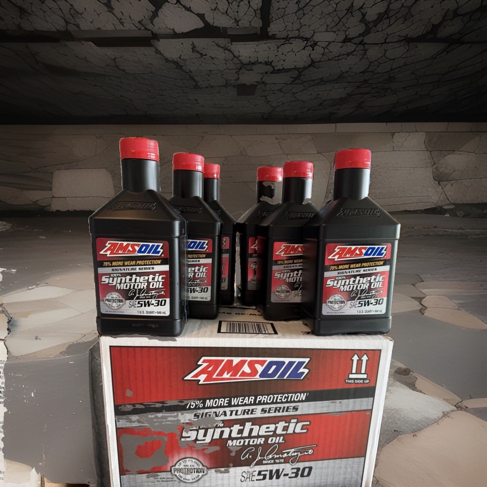 (6-Pack) AMSOIL Signature Series 5W-30 Synthetic Motor Oil -6 Ea Quarts- 946 ml