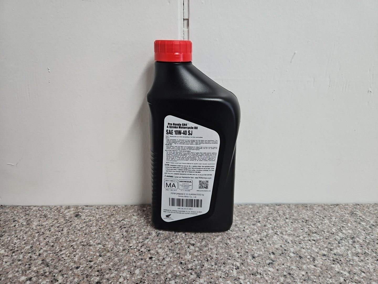 Pro Honda GN4 10w-40 SAE 4-Stroke Motorcycle Oil 08C35-A141M01