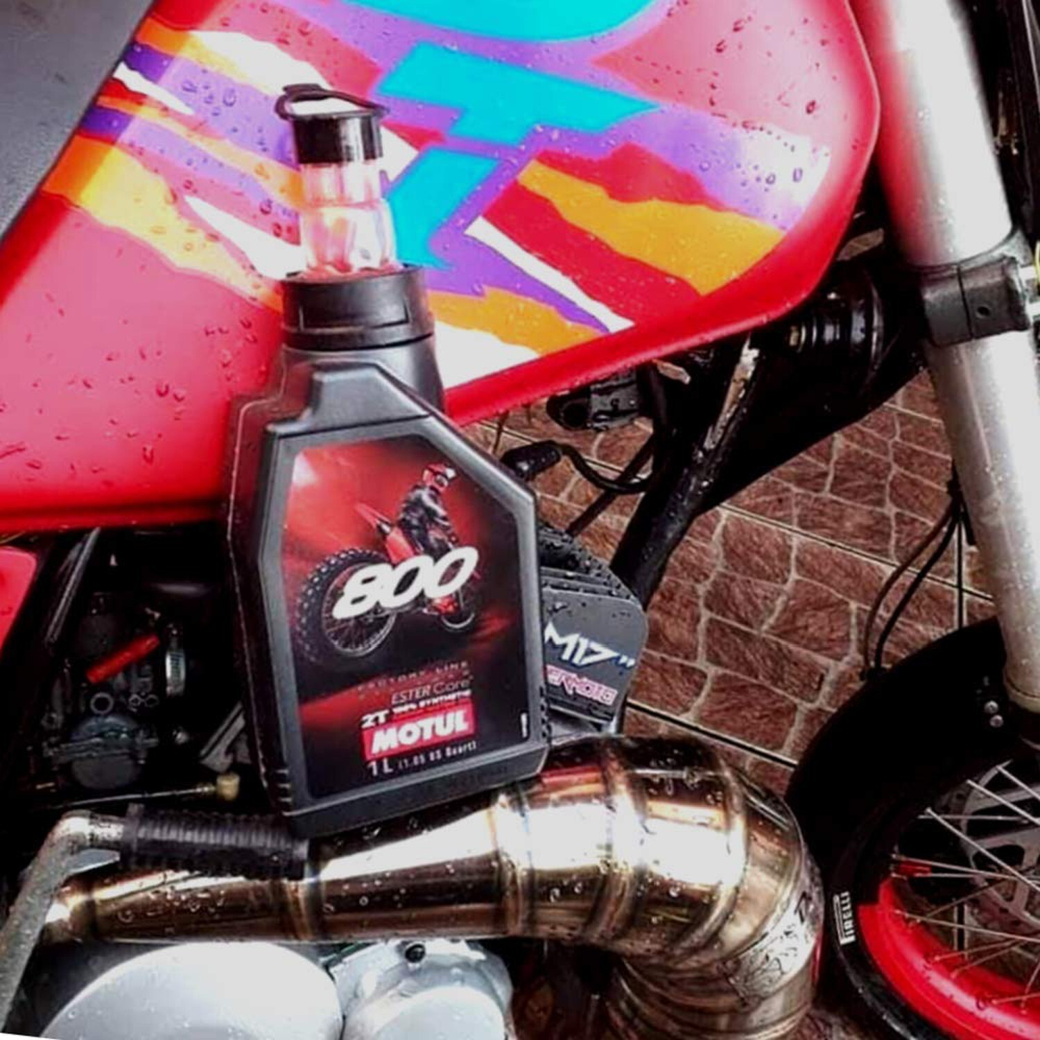 Motul 800 2T Factory Line 100% Synthetic Off Road 2-Stroke Engine Oil 4L
