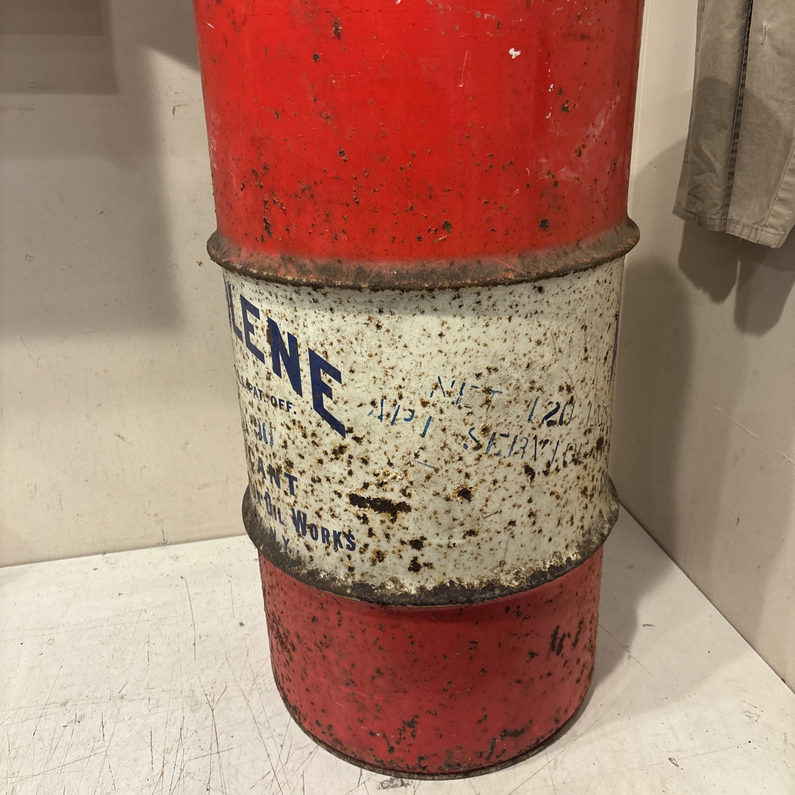 Vintage Large ARGOLENE ARGOMATIC Oil Lubricant Westbury NY Barrel Can 27” High