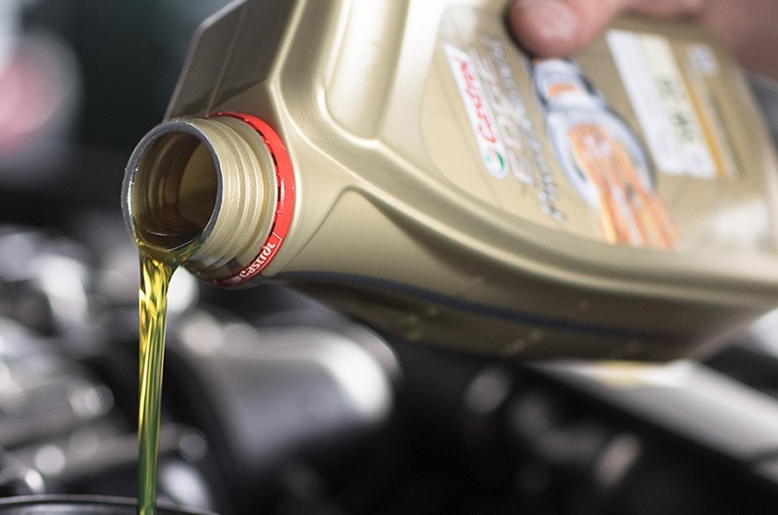 Magnatec Stop-Start Car Engine Oil Lubricant 0W30 D Q3 4L CASTROL