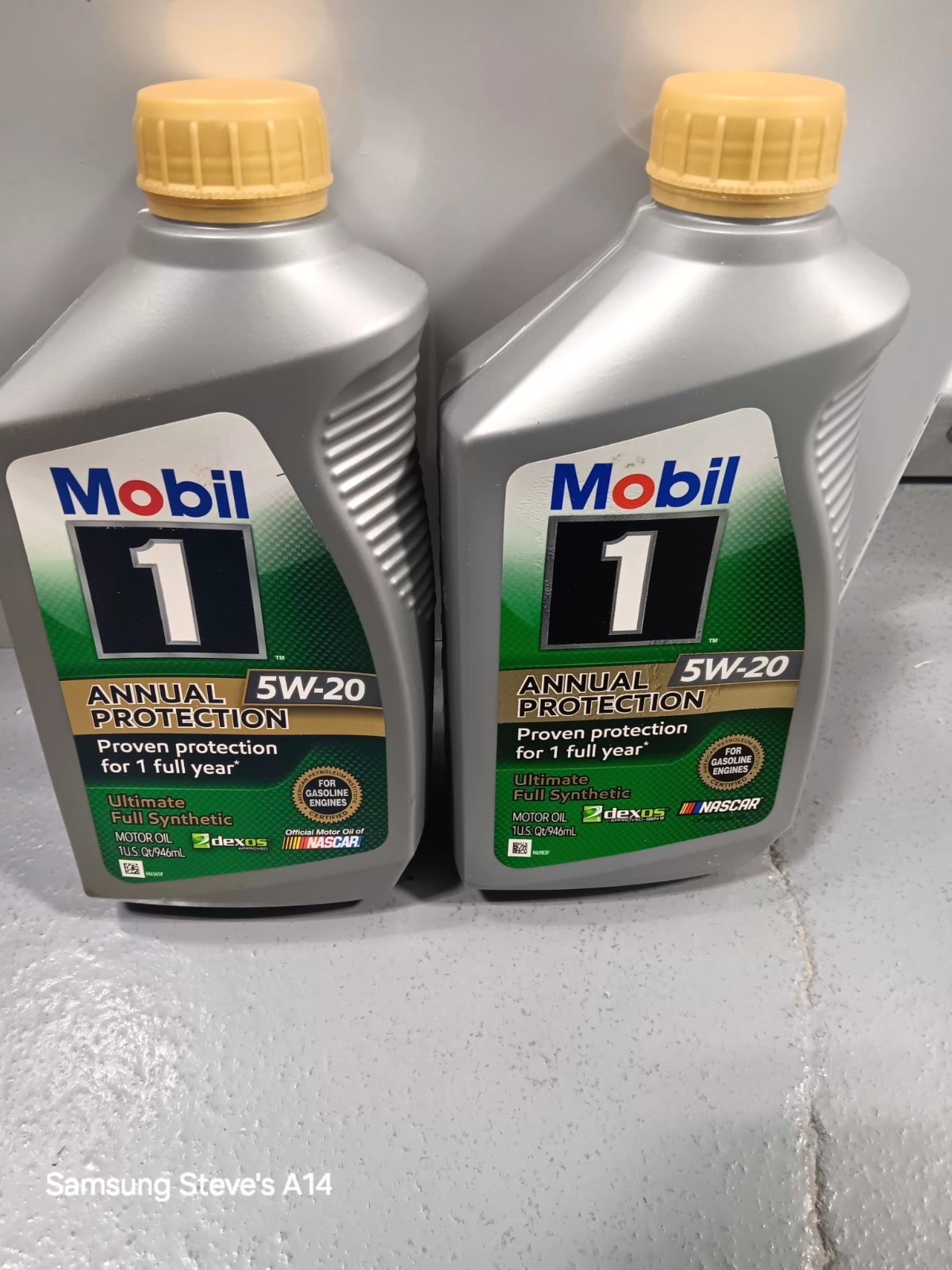 Mobil 1 Annual Protection Ultimate Full Synthetic Motor Oil 5W-20 One (1) Quart