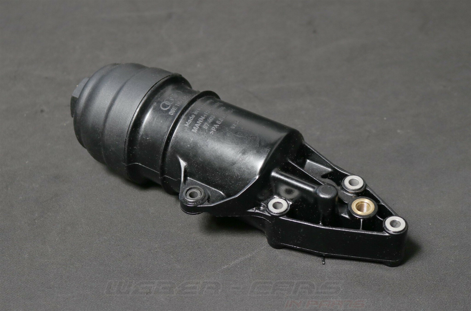 06E115405C K Audi A4 B7 S4 B8 A5 A6 2.4-3.2 3.0 Oil Filter Housing