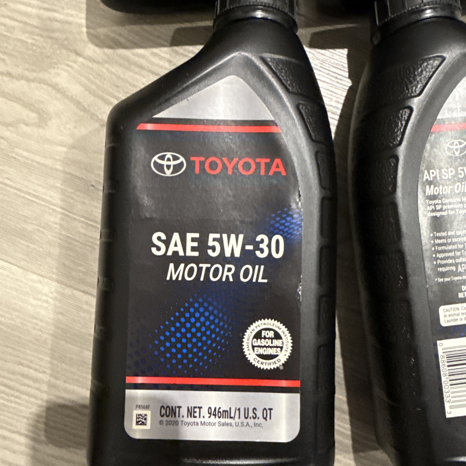 Toyota Motor Oil SAE 5W30 ( 4 Quarts),OEM New