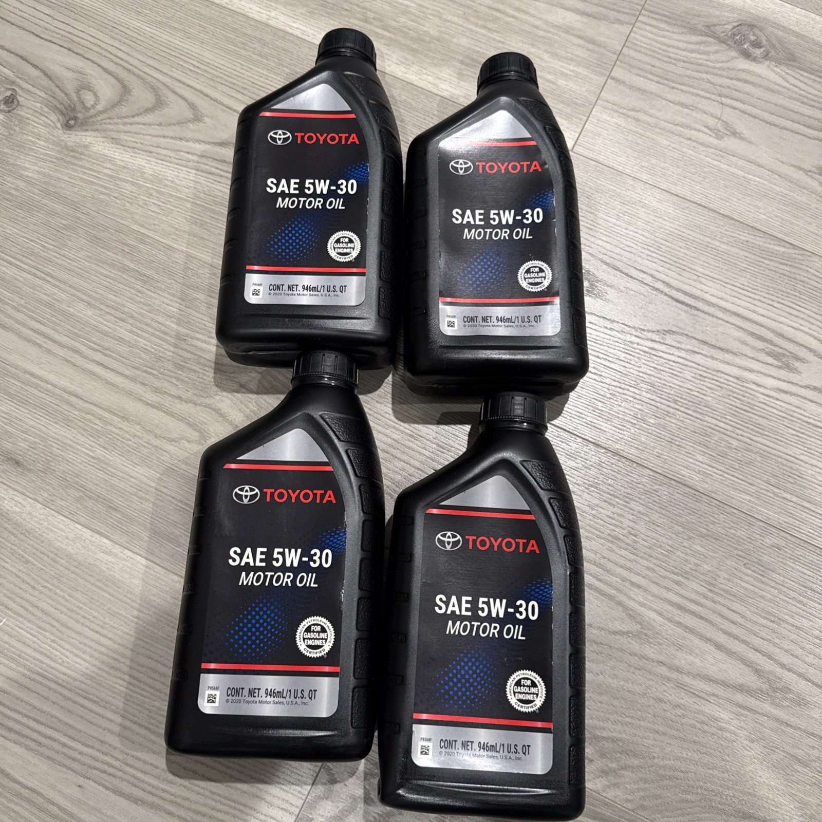 Toyota Motor Oil SAE 5W30 ( 4 Quarts),OEM New