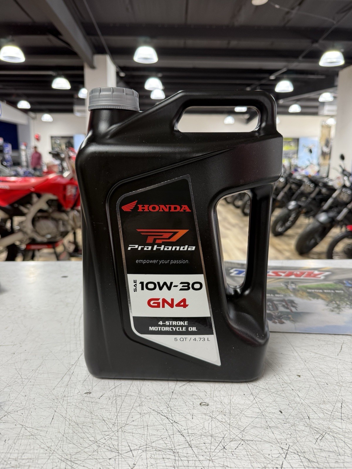 Honda Pro Oil Jug SAE 10W-30 GN4 4-stroke motorcycle Oil 5 QT / 4.73 L
