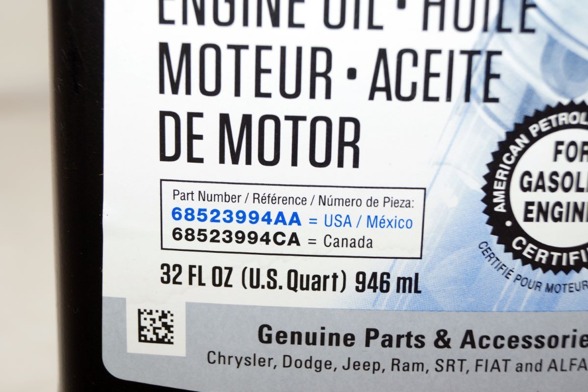Mopar Genuine OEM Full Synthetic Blend OW-20 Engine Motor Oil 68523994AA