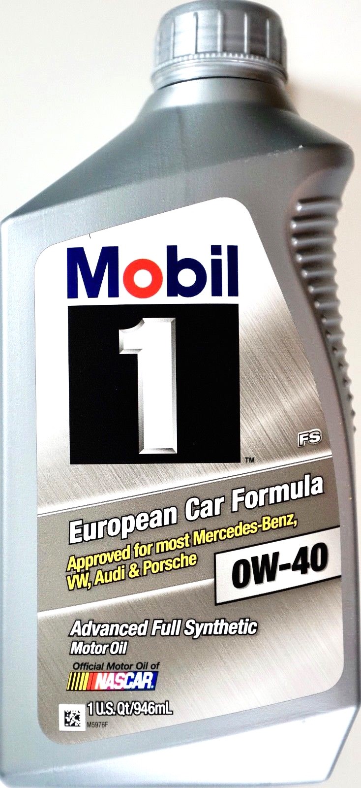 Mobil 1 Advanced Full Synthetic Motor Oil 0W-40, Single Quart (946 mL) Bottles
