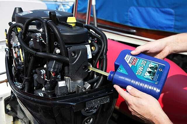 Liqui Moly Marine 4T Motor Oil SAE 10W-30 Synthetic for Boats1L Bottle 20520