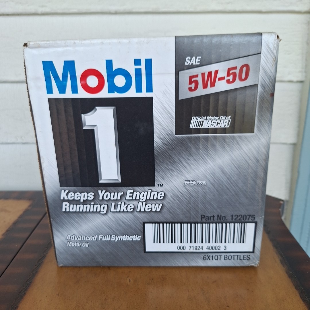 Mobil 122075 5W-50 Advanced Full Synthetic Motor Oil – 1 Quart (Pack of 6)