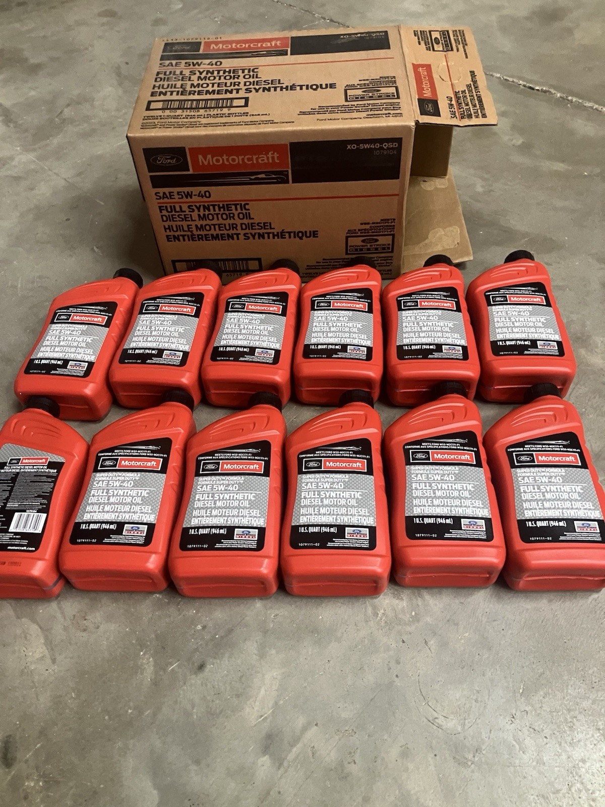 New 12 Quarts full synthetic Motorcraft 5W40 Super Duty 5W-40 Diesel Motor Oil