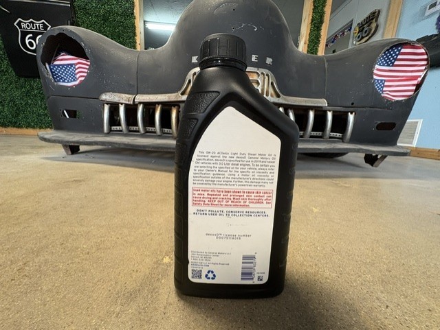 (11) AC DELCO LIGHT DIESEL MOTOR OIL DURAMAX SAE 0W-20 DEXOS D 19370138 10-9277