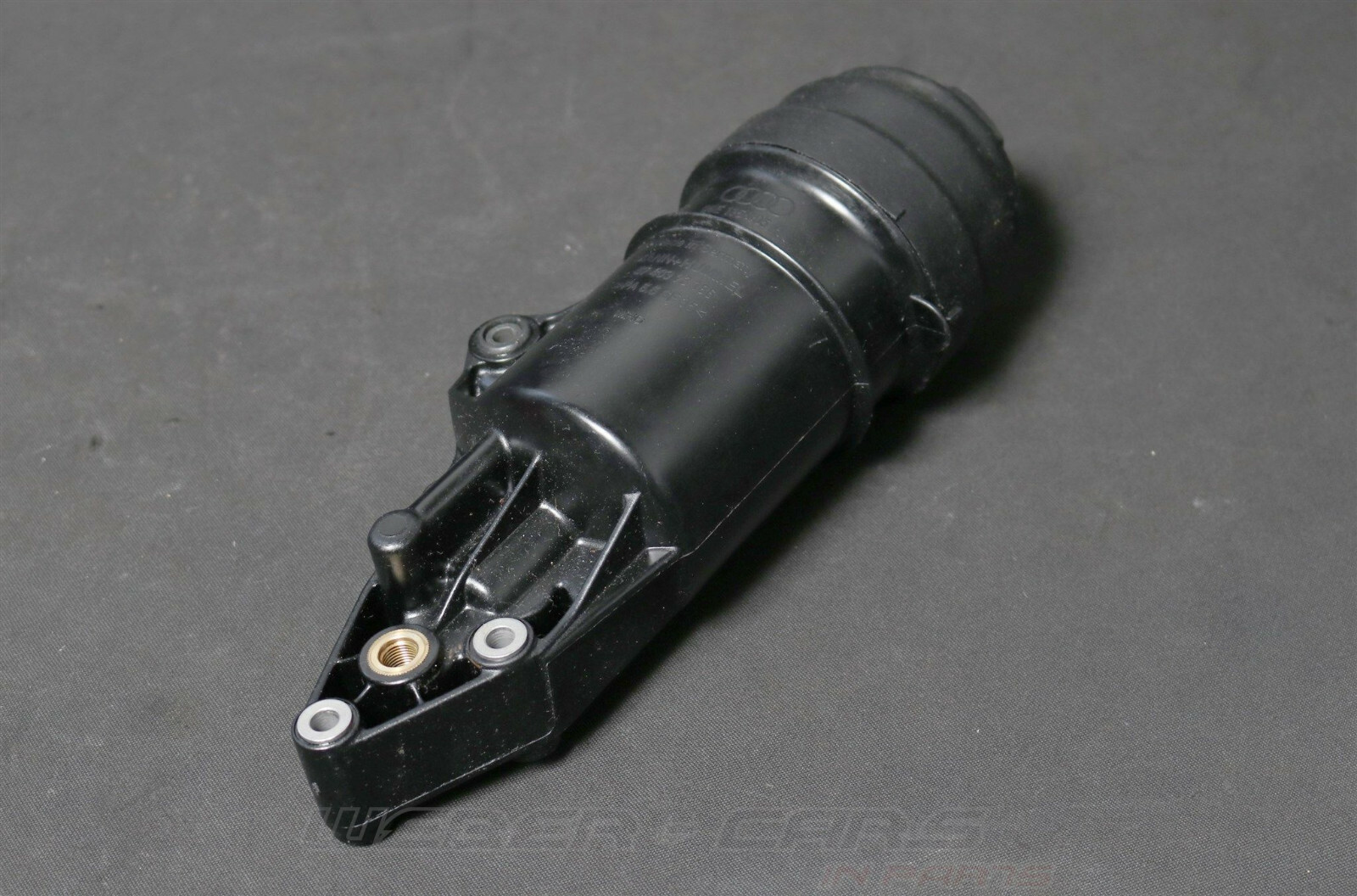 06E115405C K Audi A4 B7 S4 B8 A5 A6 2.4-3.2 3.0 Oil Filter Housing