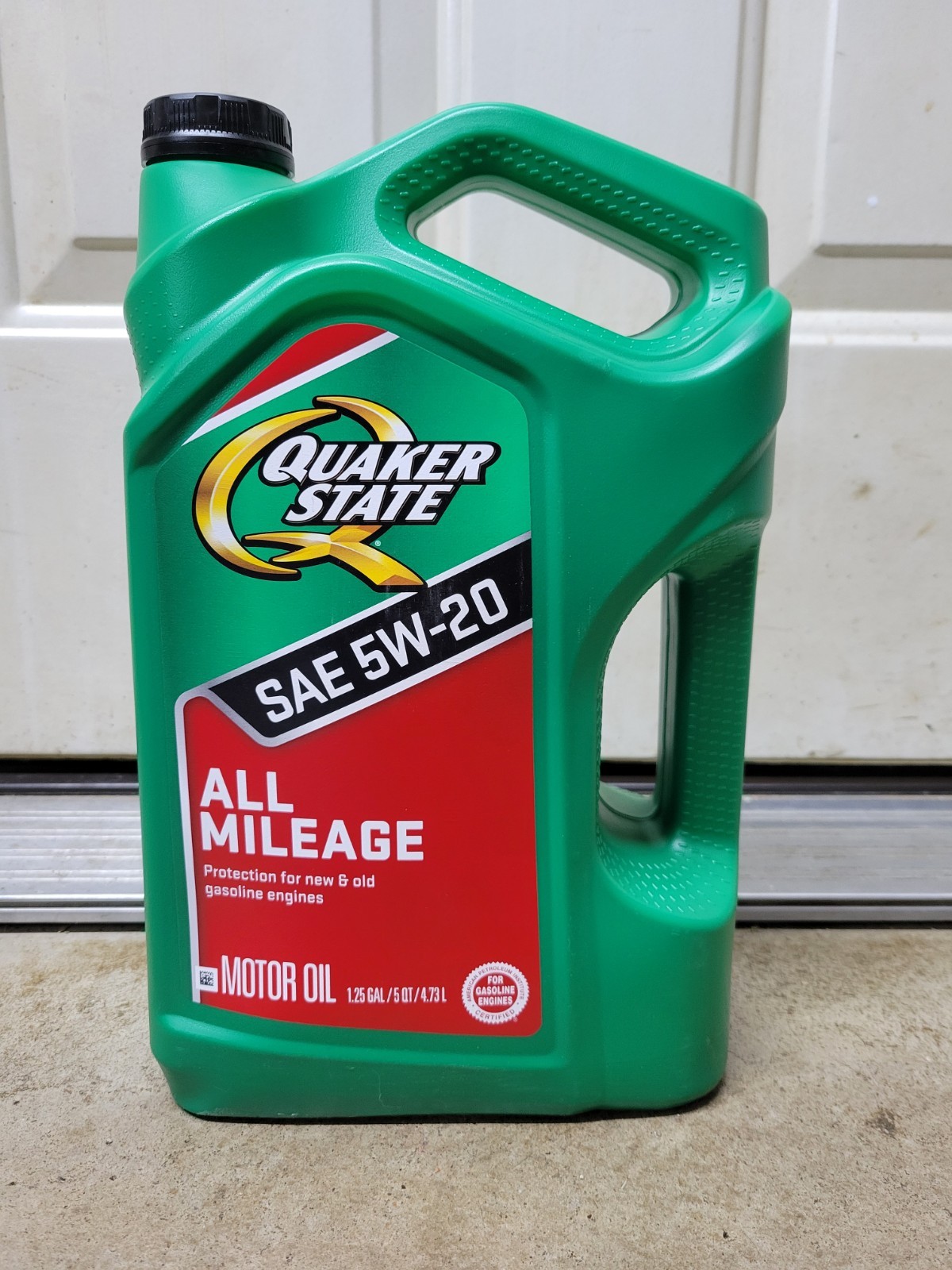 5W-20 Quaker State Motor Oil All Mileage Synthetic Blend